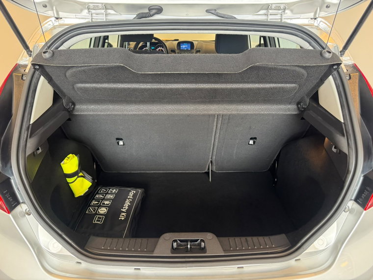 Vehicle Image 40