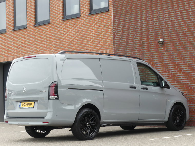 Vehicle Image 27