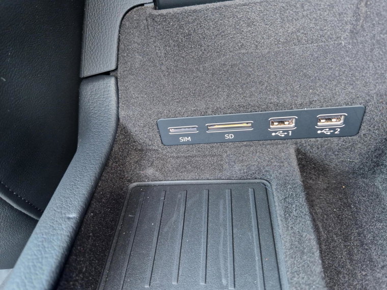 Vehicle Image 54
