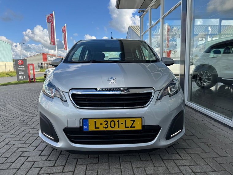 Vehicle Image 15