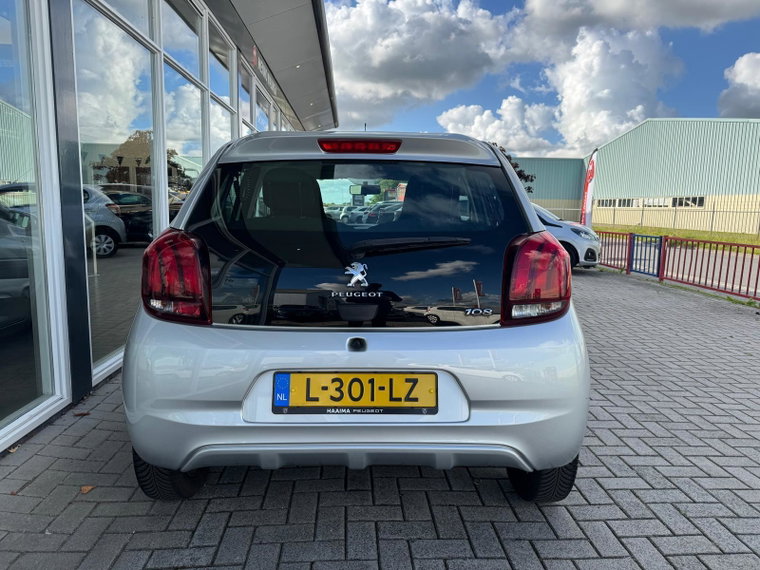 Vehicle Image 19