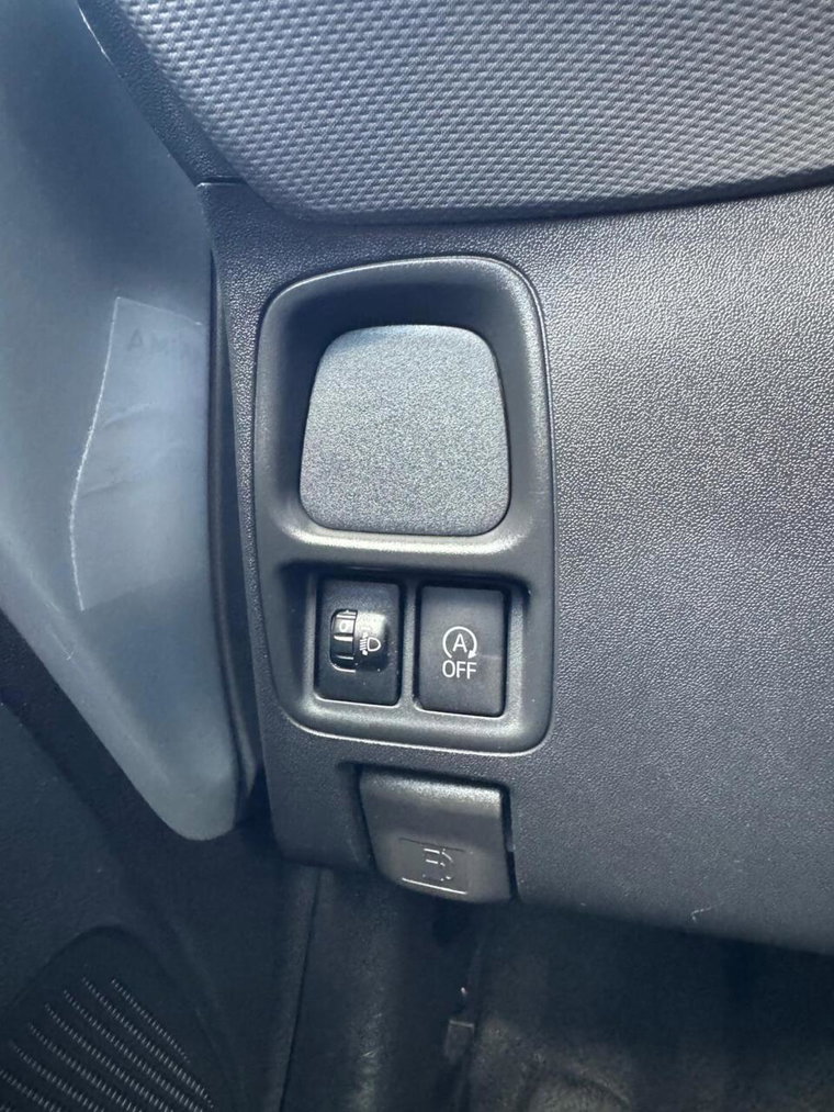 Vehicle Image 24