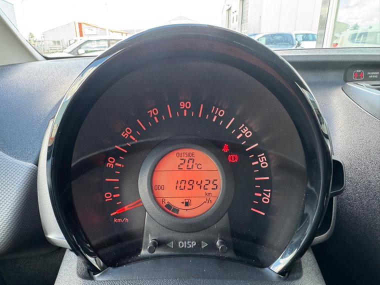 Vehicle Image 26