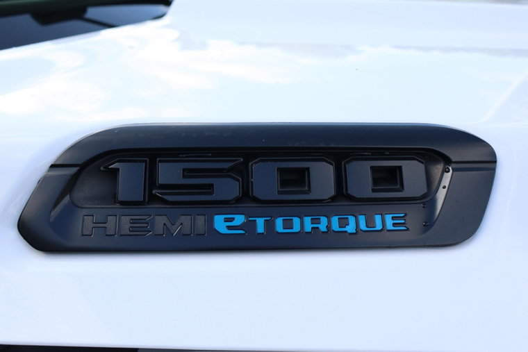 Vehicle Image 24