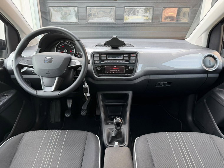 Vehicle Image 24