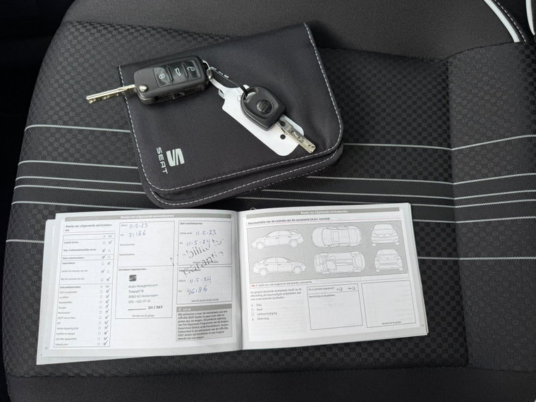 Vehicle Image 36