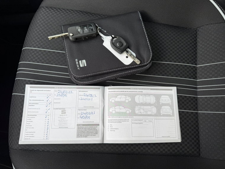 Vehicle Image 38