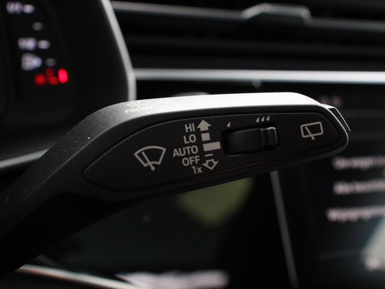 Vehicle Image 40