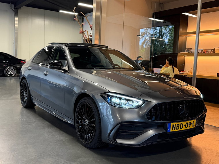 Vehicle Image 35