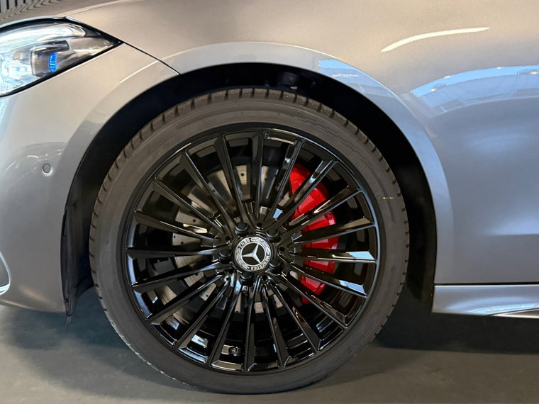 Vehicle Image 37