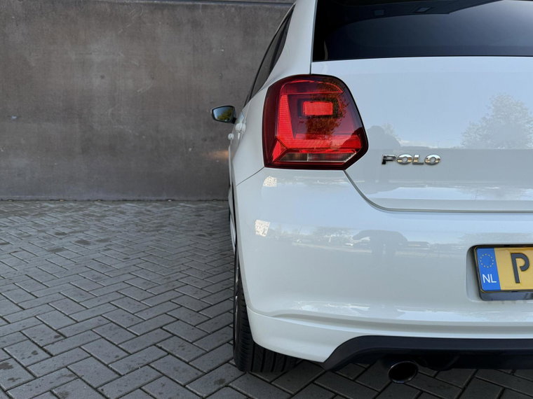Vehicle Image 26