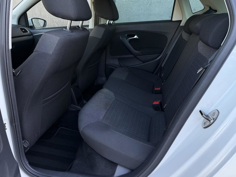 Vehicle Image 28