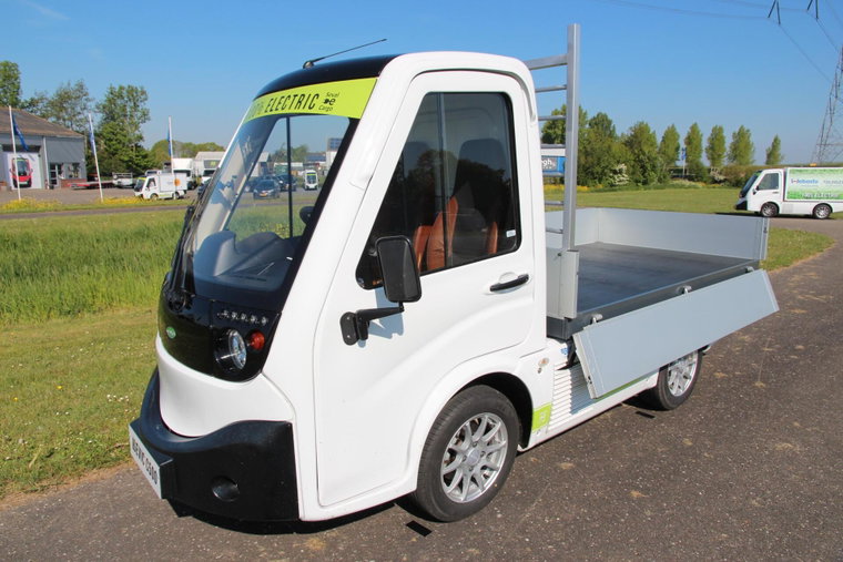 Vehicle Image 4