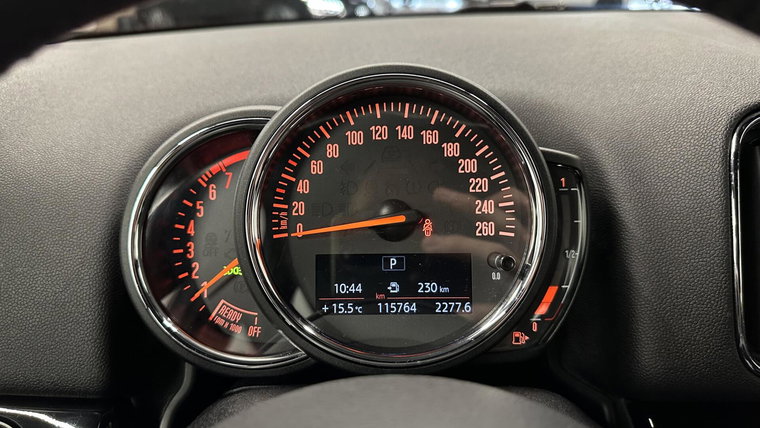 Vehicle Image 32
