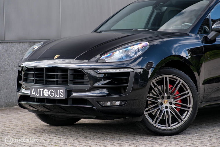 Vehicle Image 32