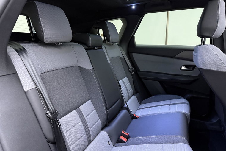 Vehicle Image 19