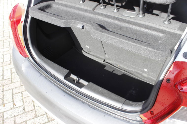 Vehicle Image 14