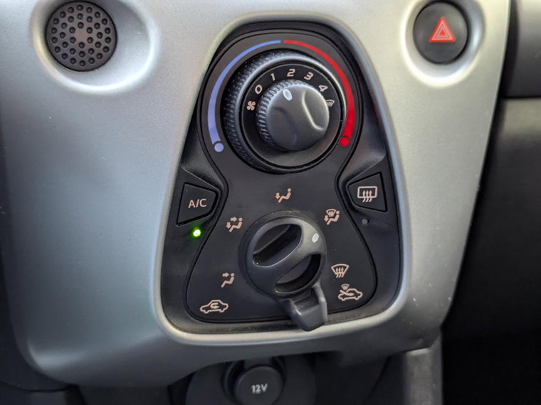 Vehicle Image 31