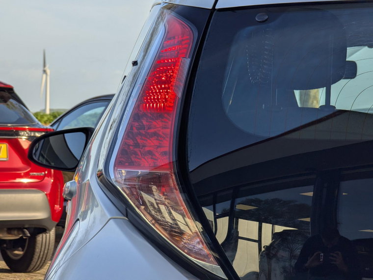 Vehicle Image 10