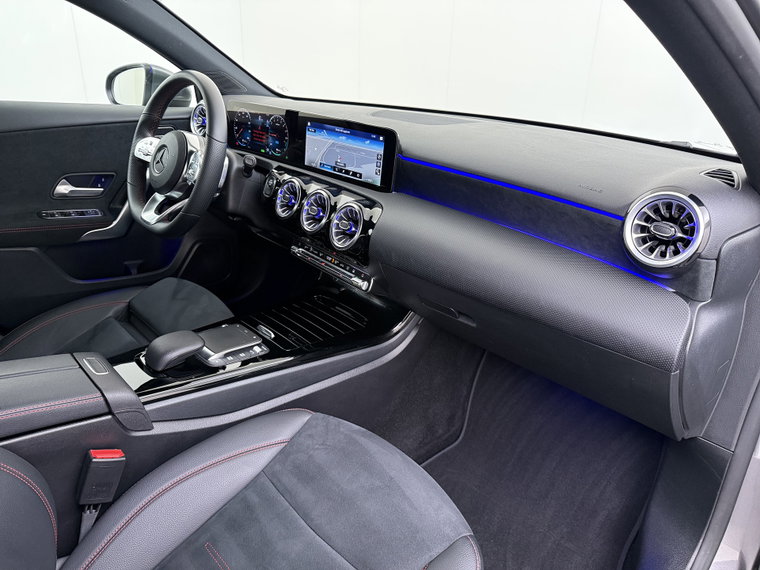 Vehicle Image 39