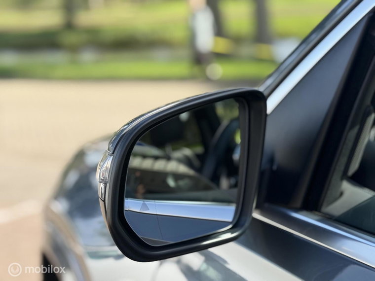 Vehicle Image 50