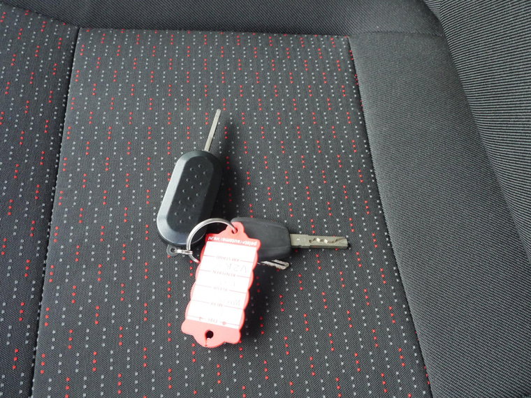 Vehicle Image 17