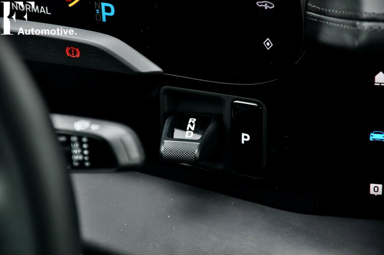 Vehicle Image 27