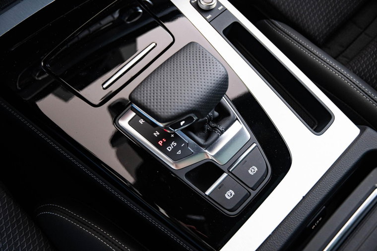 Vehicle Image 19