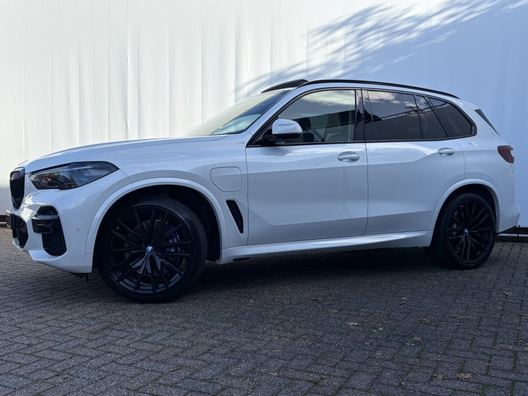 Vehicle Image 24