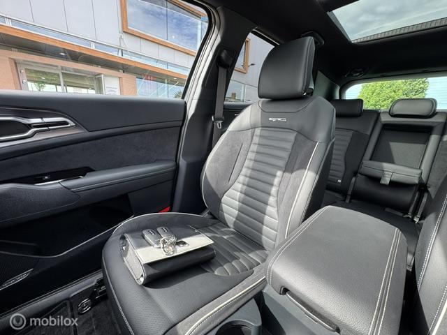 Vehicle Image 38