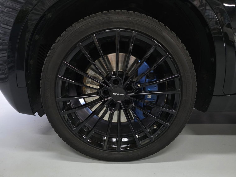 Vehicle Image 23