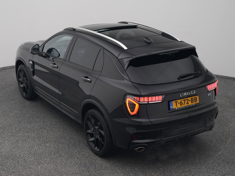 Vehicle Image 25