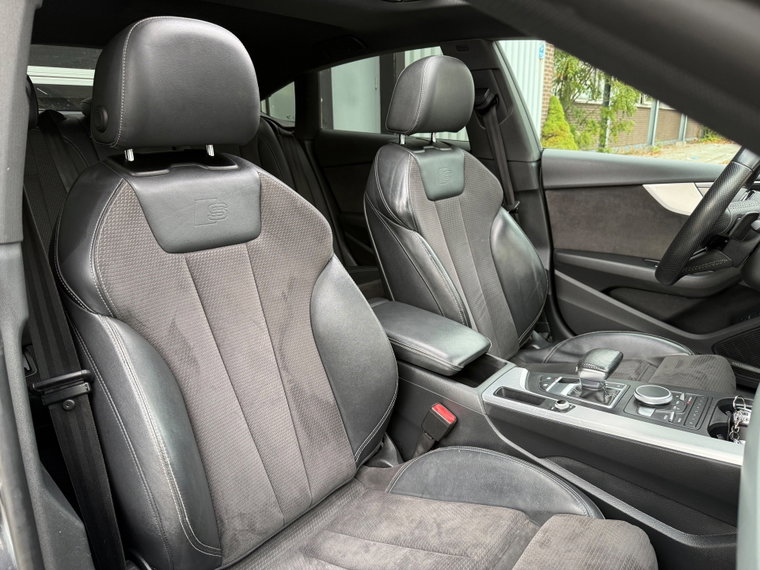 Vehicle Image 37