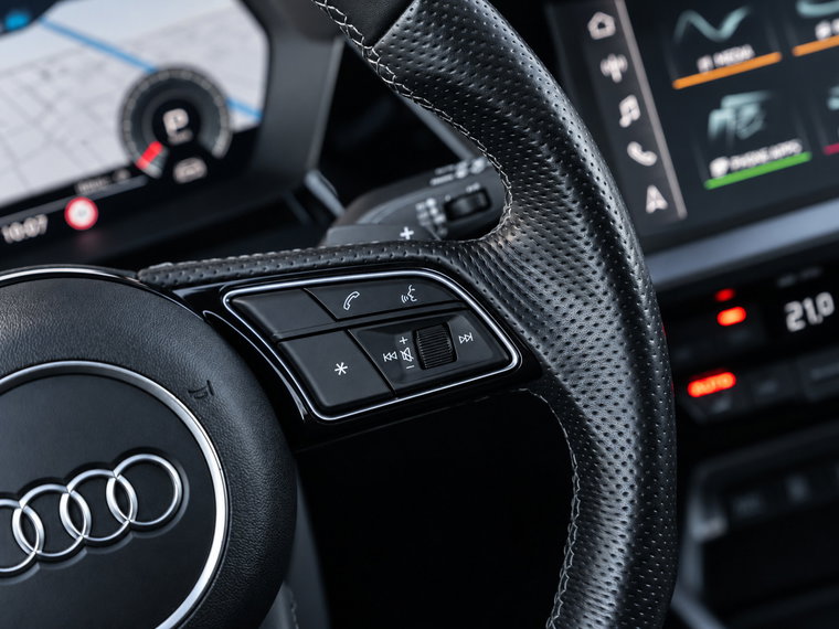 Vehicle Image 33