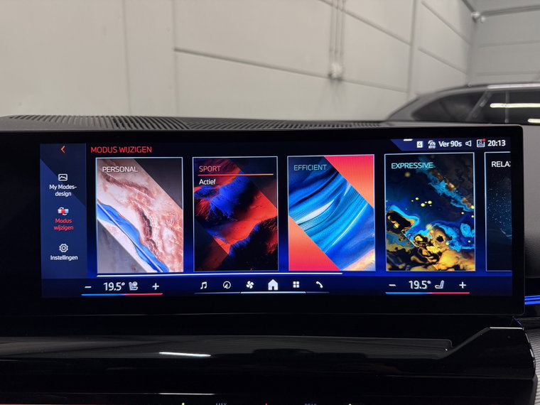 Vehicle Image 38
