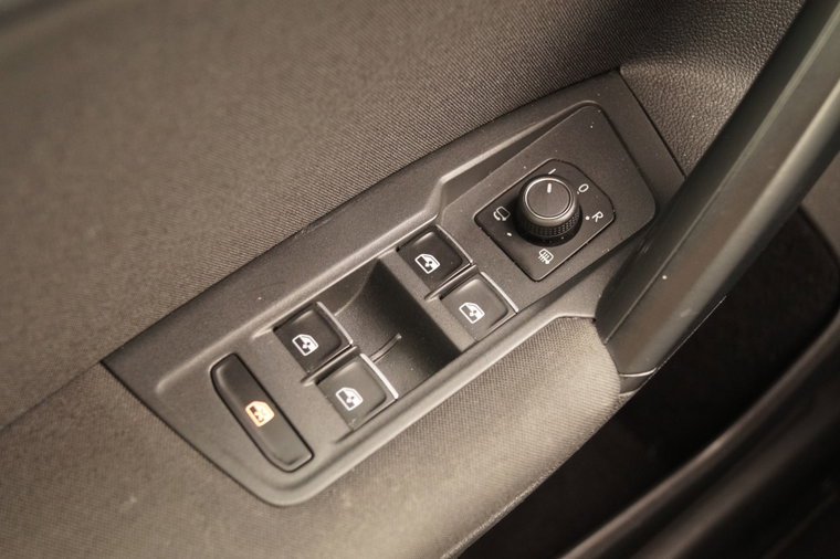 Vehicle Image 24