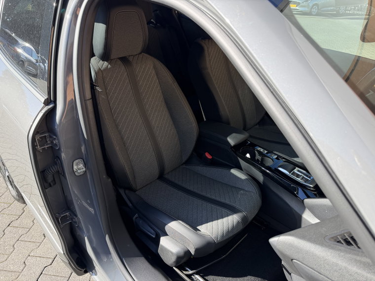 Vehicle Image 45