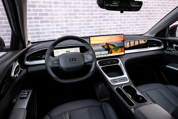 Vehicle Image 12