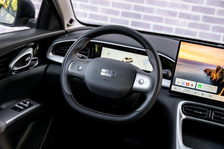 Vehicle Image 19