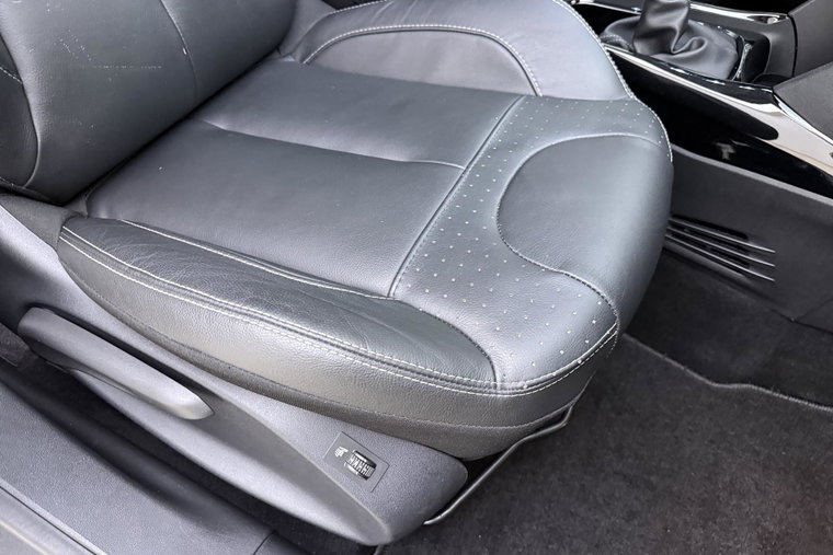 Vehicle Image 14