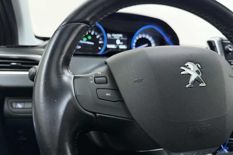 Vehicle Image 23