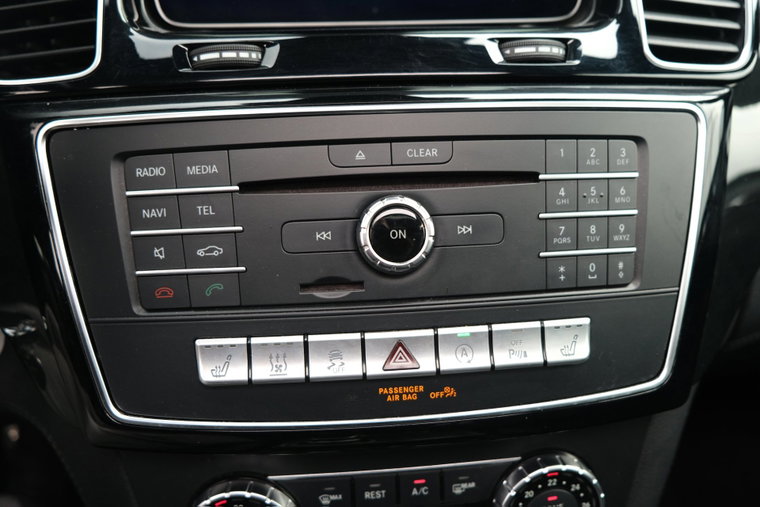 Vehicle Image 28