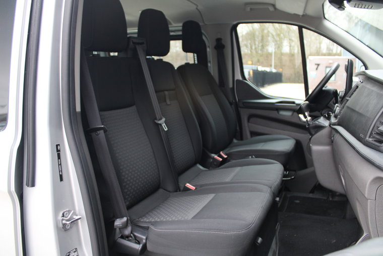 Vehicle Image 9