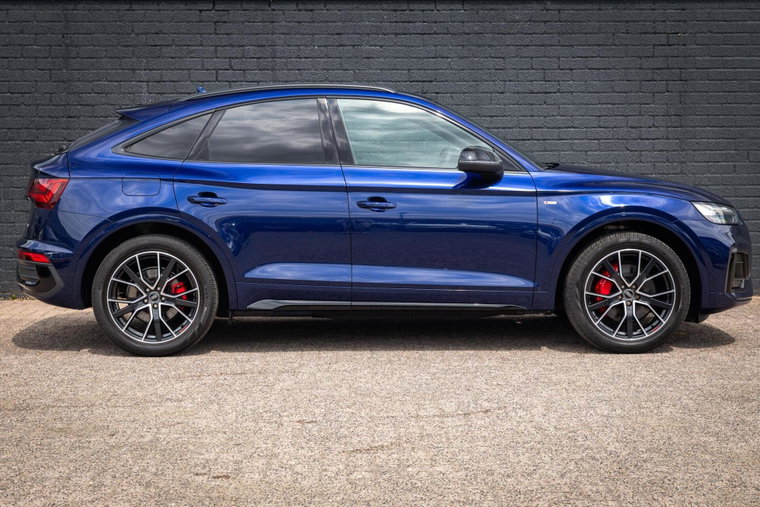 Vehicle Image 9