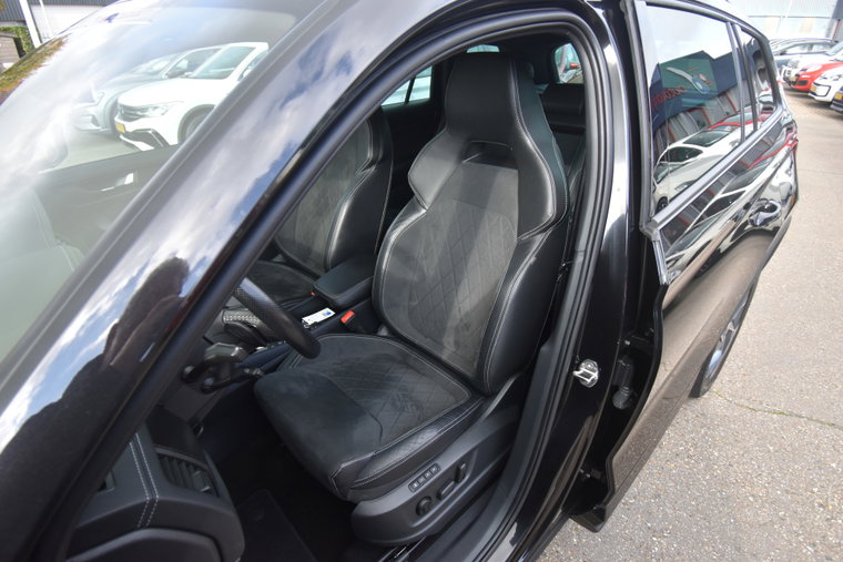 Vehicle Image 33