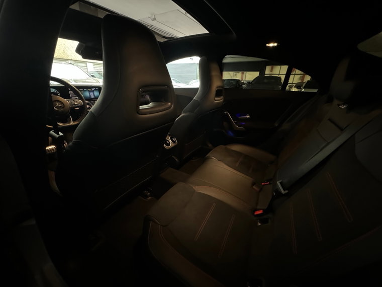 Vehicle Image 32