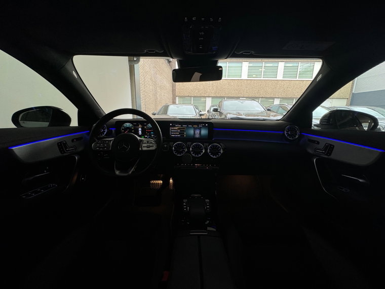 Vehicle Image 33