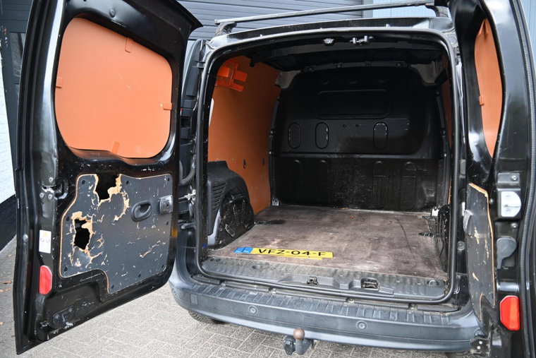Vehicle Image 14