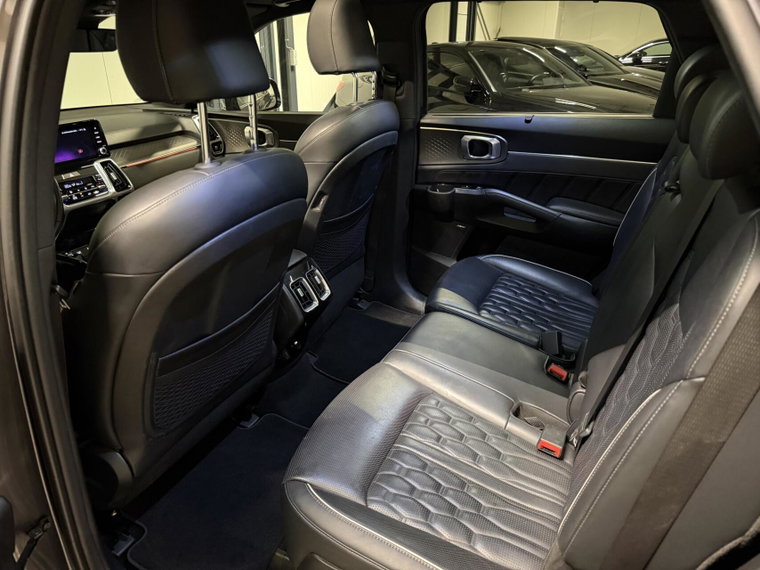 Vehicle Image 37