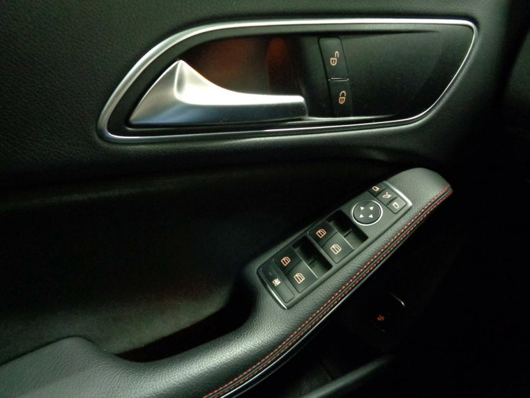 Vehicle Image 29